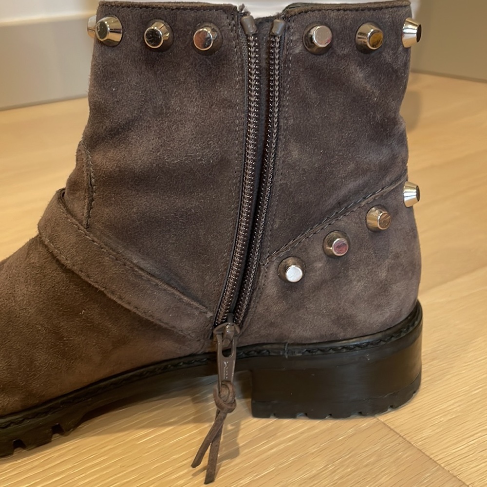 Suede ankle boots - Picture 5 of 9